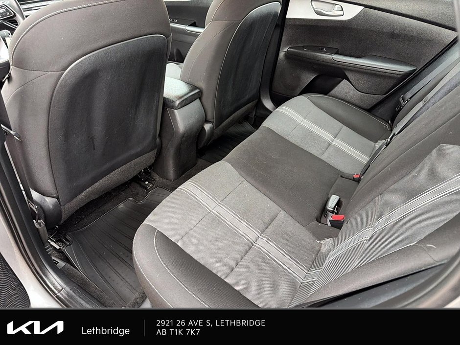 2023 Kia Forte LX-18