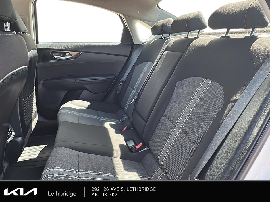 2023 Kia Forte EX-8