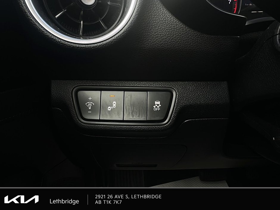 2023 Kia Forte-15