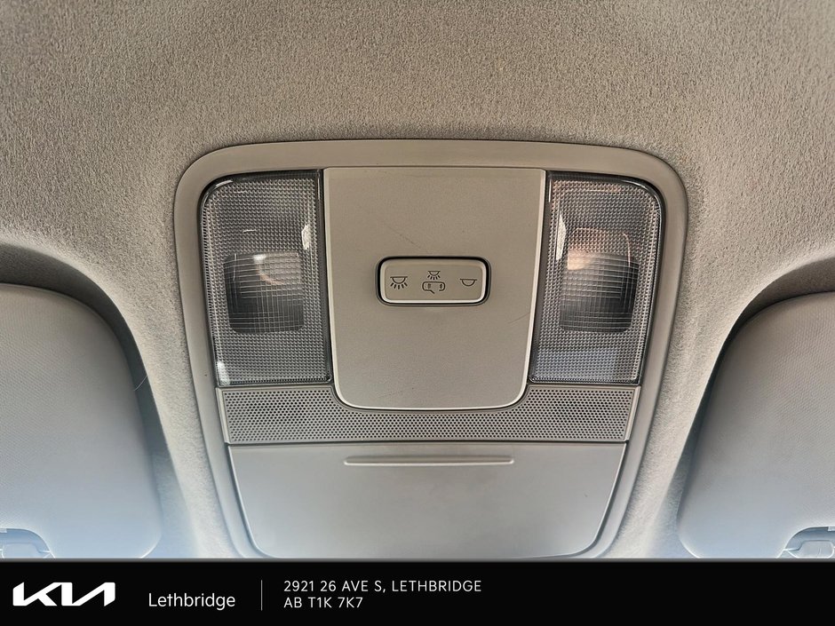 2023 Kia Forte-18