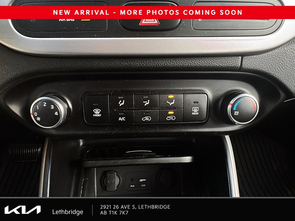 2017 Kia Rondo LX-16