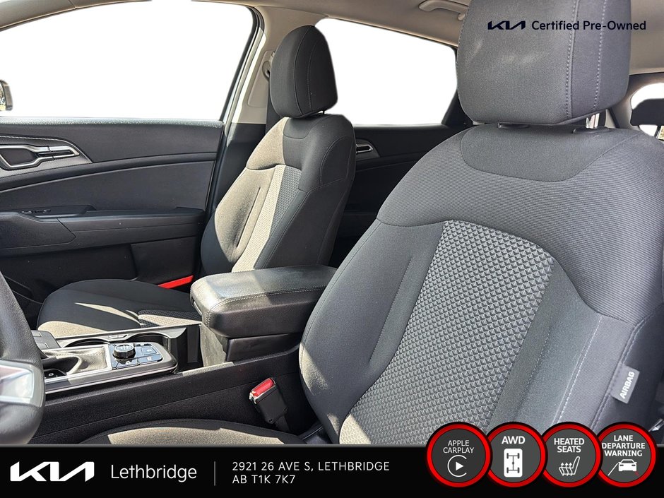 2024 Kia Sportage LX-8
