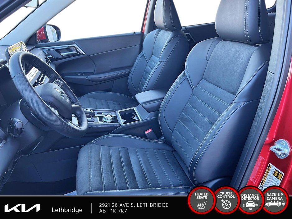 2024 Mitsubishi Outlander Plug-In Hybrid LE-8