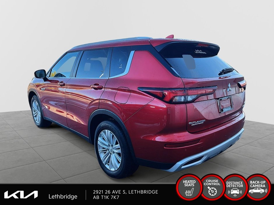 2024 Mitsubishi Outlander Plug-In Hybrid LE-3