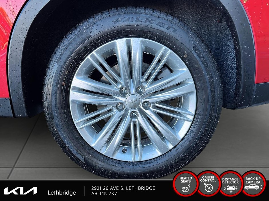 2024 Mitsubishi Outlander Plug-In Hybrid LE-6
