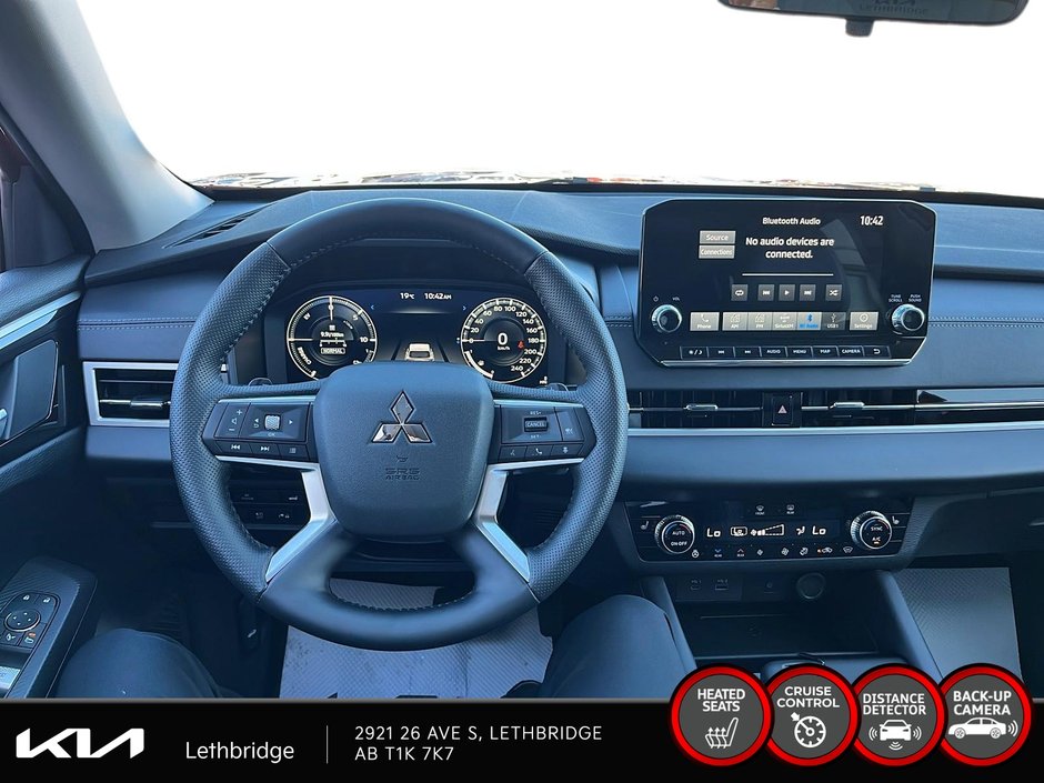 2024 Mitsubishi Outlander Plug-In Hybrid LE-13