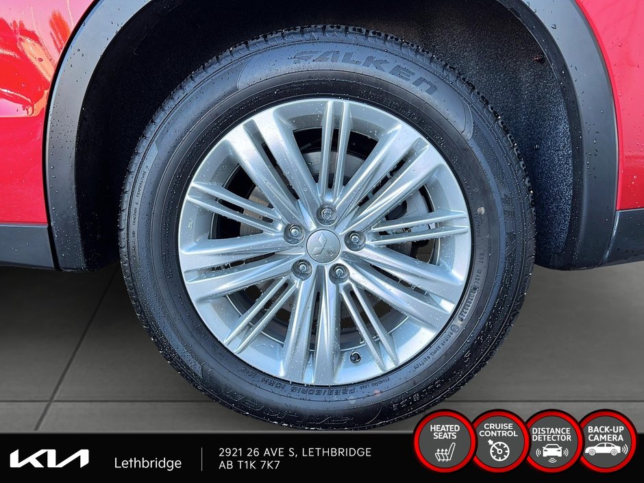 2024 Mitsubishi Outlander Plug-In Hybrid LE-6