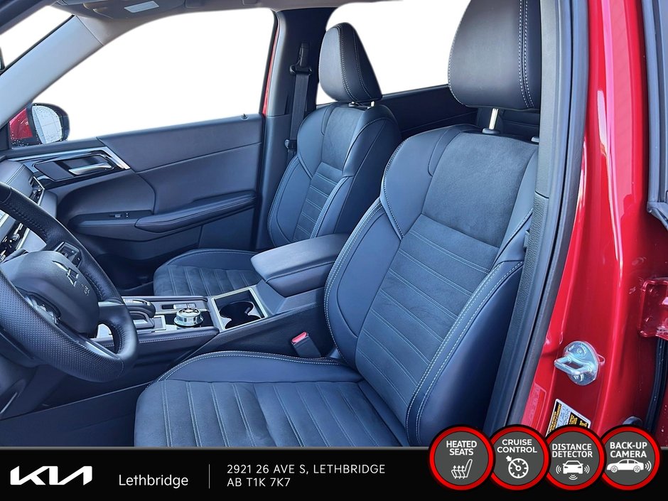 2024 Mitsubishi Outlander Plug-In Hybrid LE-8