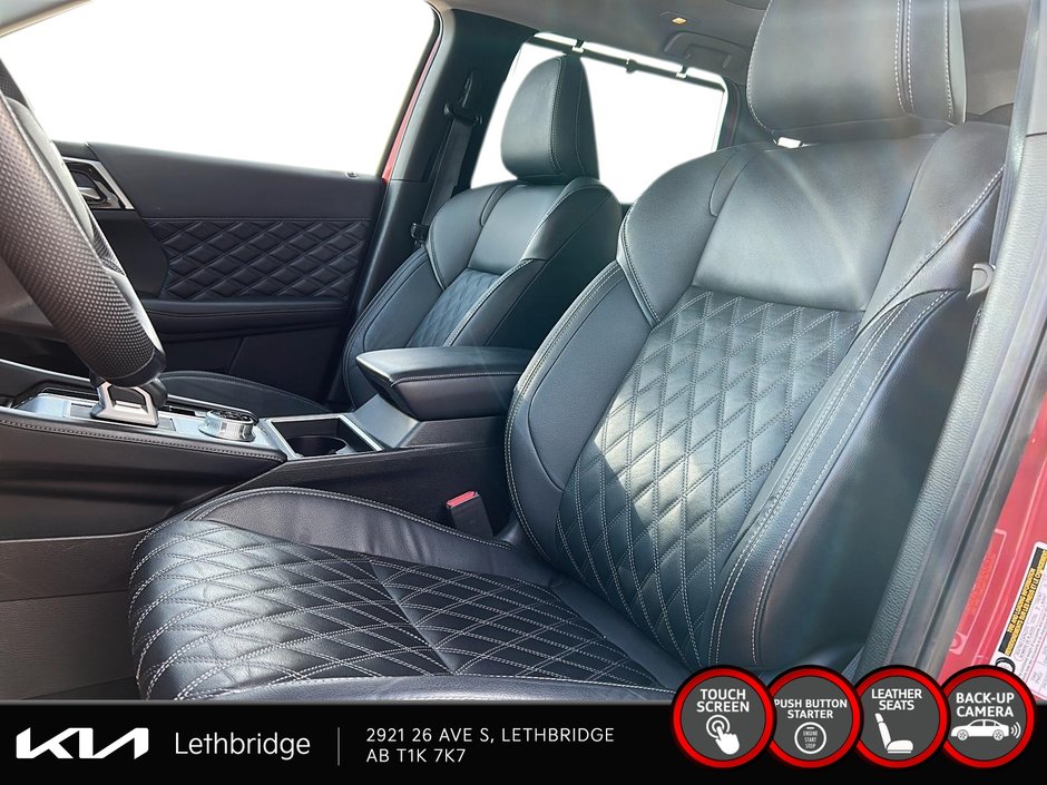 2023 Mitsubishi Outlander GT-8