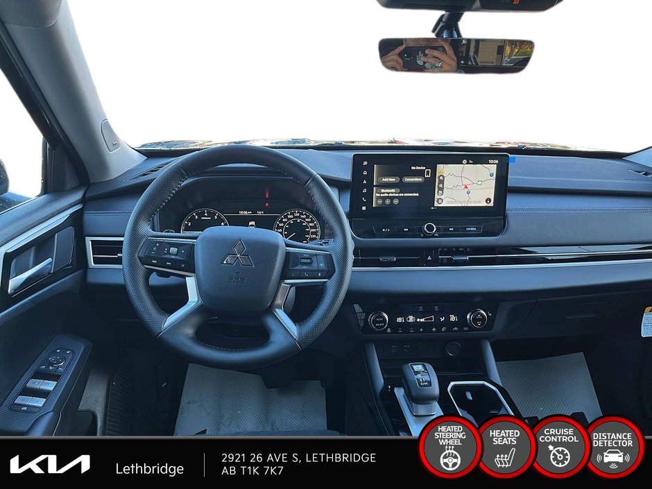 2025 Mitsubishi Outlander LE-9