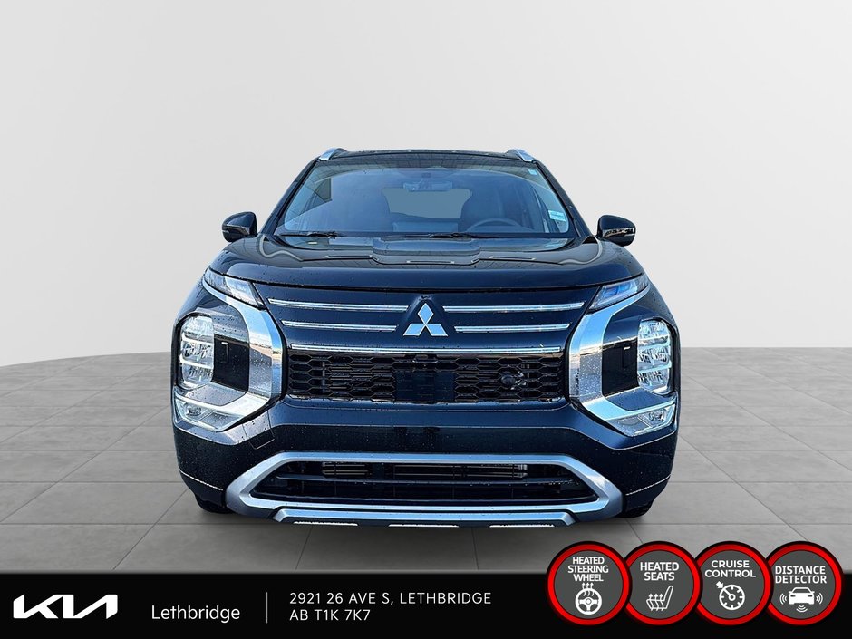 2025 Mitsubishi Outlander LE-1