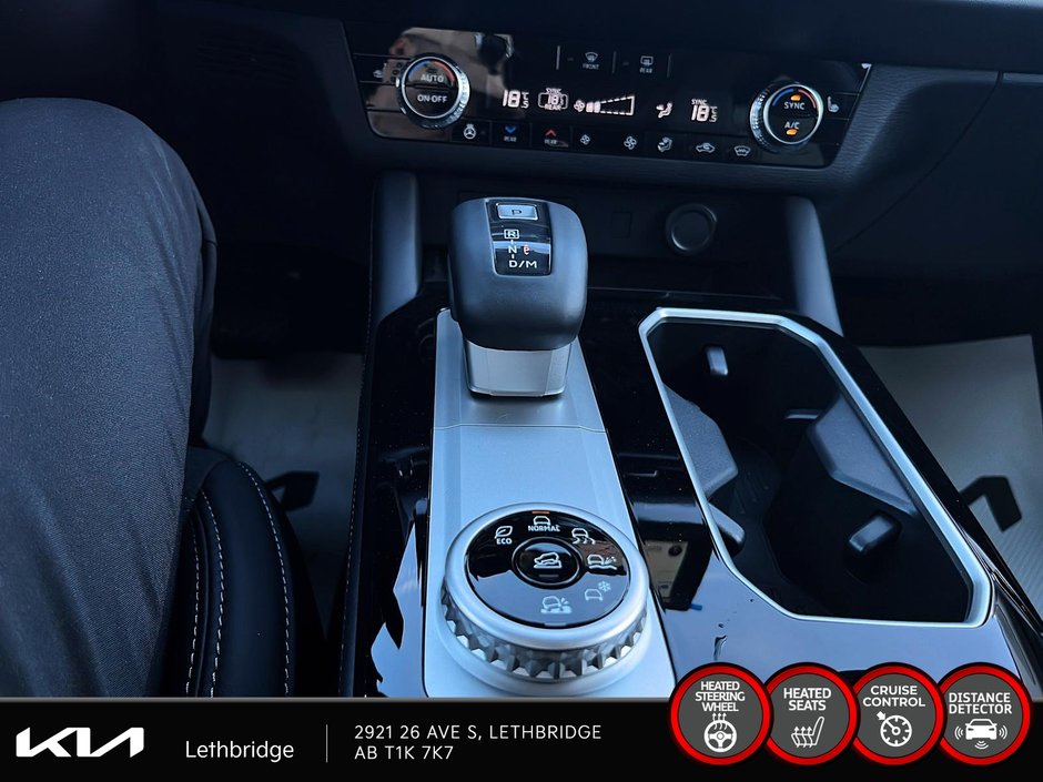 2025 Mitsubishi Outlander LE-14