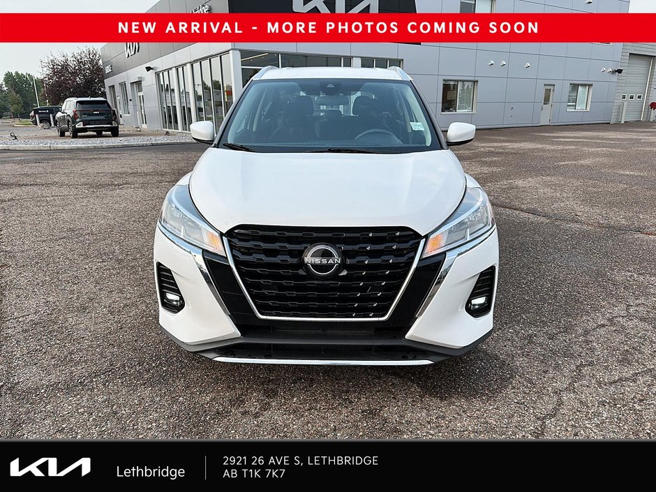 2025 Nissan Kicks Play S-1