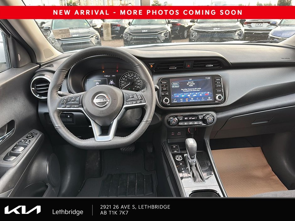 2025 Nissan Kicks Play S-9