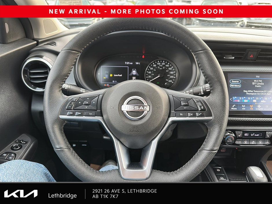 2025 Nissan Kicks Play S-11
