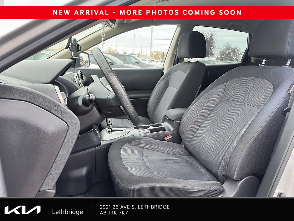 2012 Nissan Rogue S-7