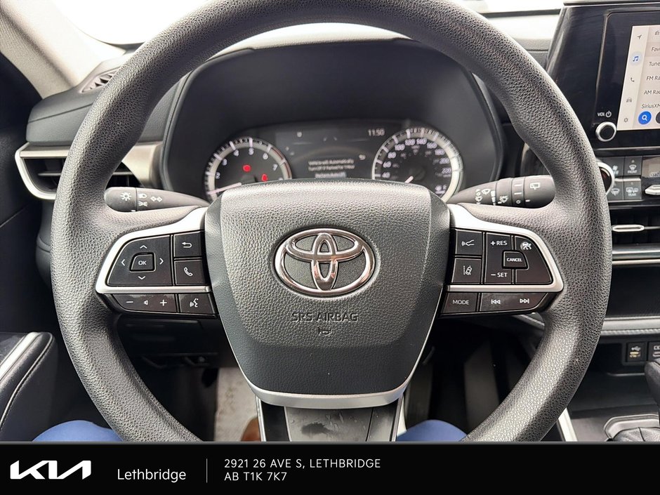 2024 Toyota Highlander LE-14