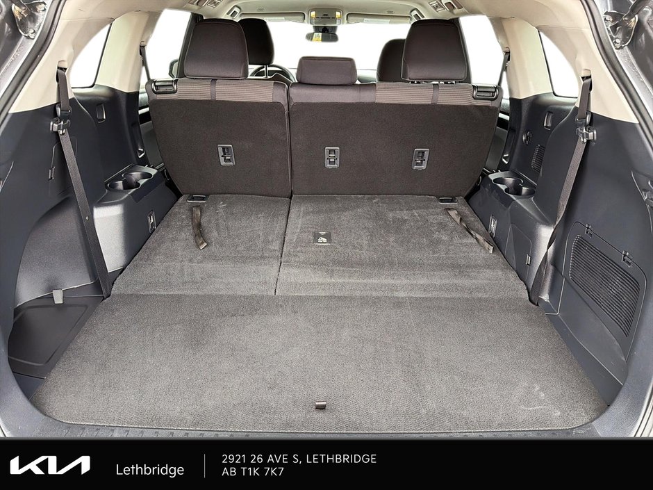 2024 Toyota Highlander LE-6