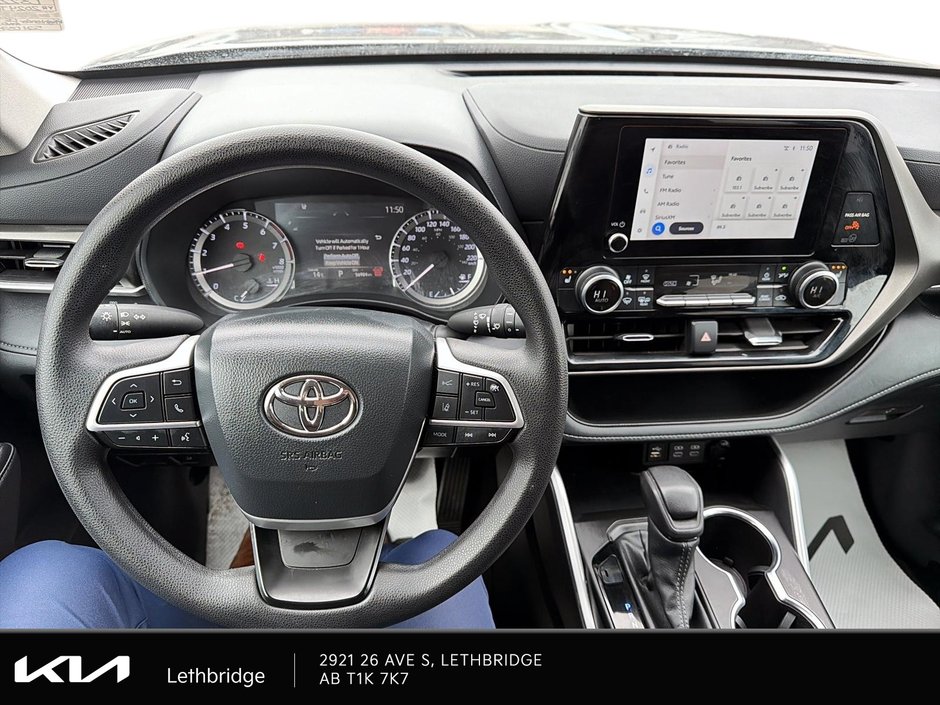 2024 Toyota Highlander LE-12