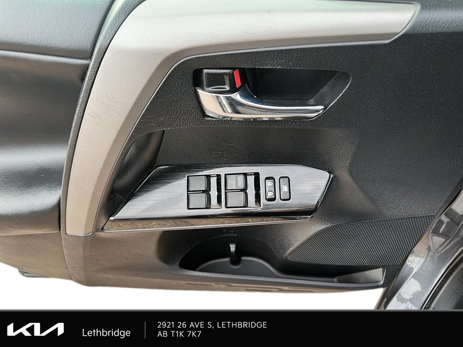 2018 Toyota RAV4 XLE-10