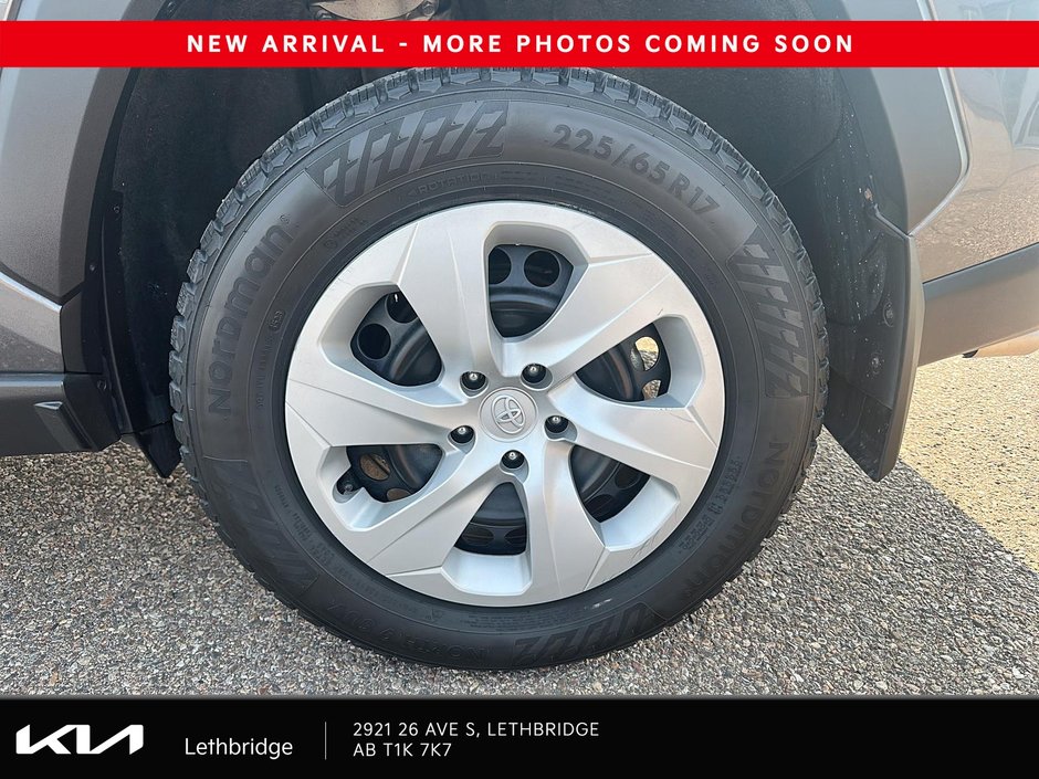 2023 Toyota RAV4 LE-6