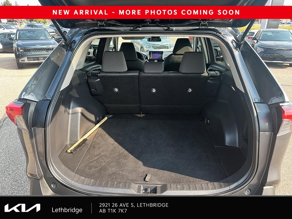 2023 Toyota RAV4 LE-5