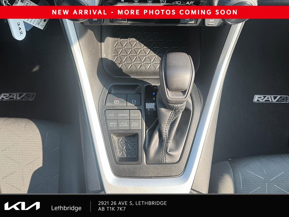 2023 Toyota RAV4 LE-14