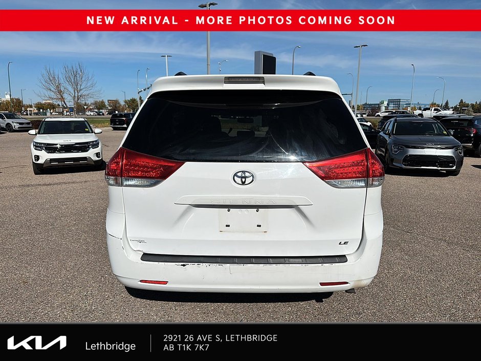 2013 Toyota Sienna LE-2