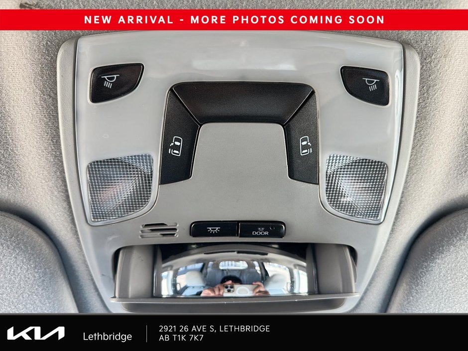 2013 Toyota Sienna LE-16
