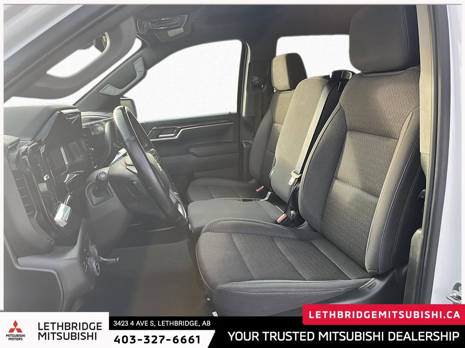 2025 Chevrolet Silverado 1500 LT-8