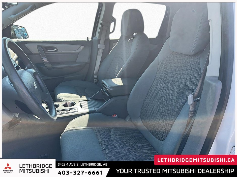 2017 Chevrolet Traverse LS-8