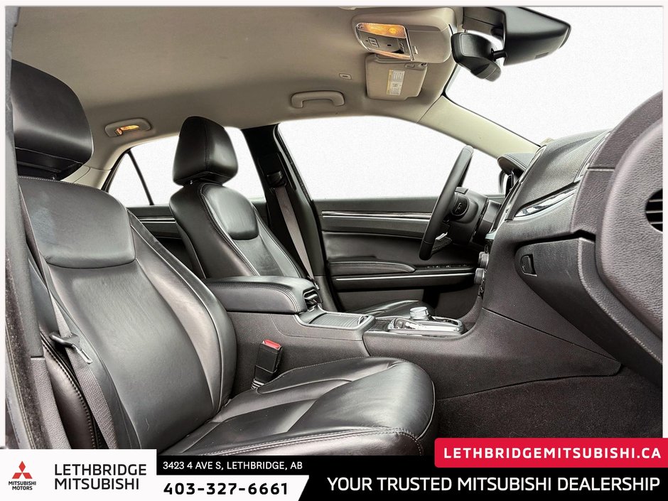 2022 Chrysler 300 Touring-10