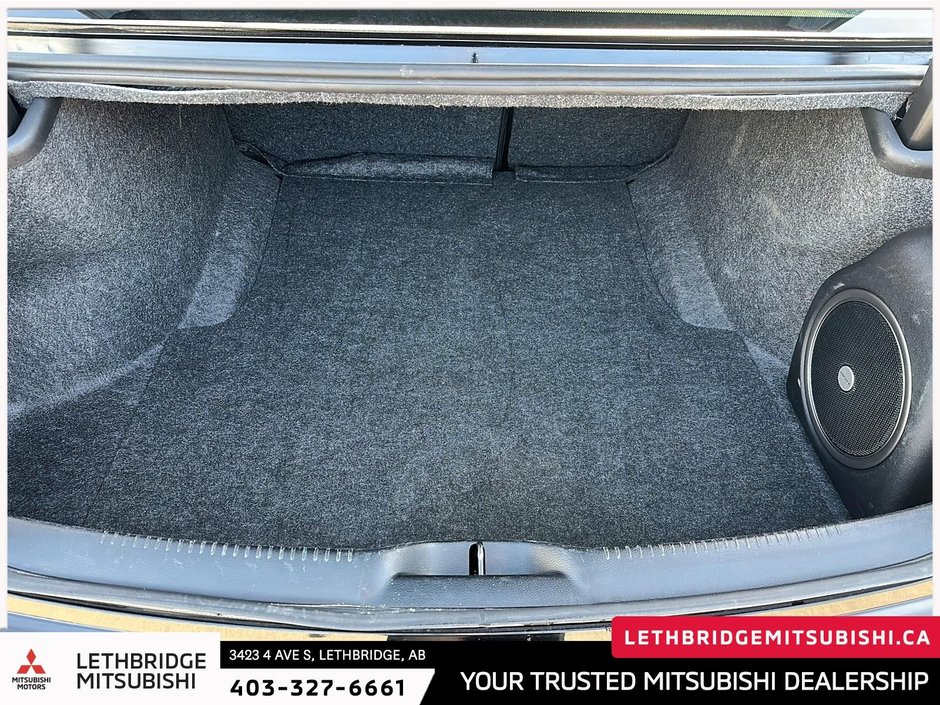 2023 Chrysler 300 S-5