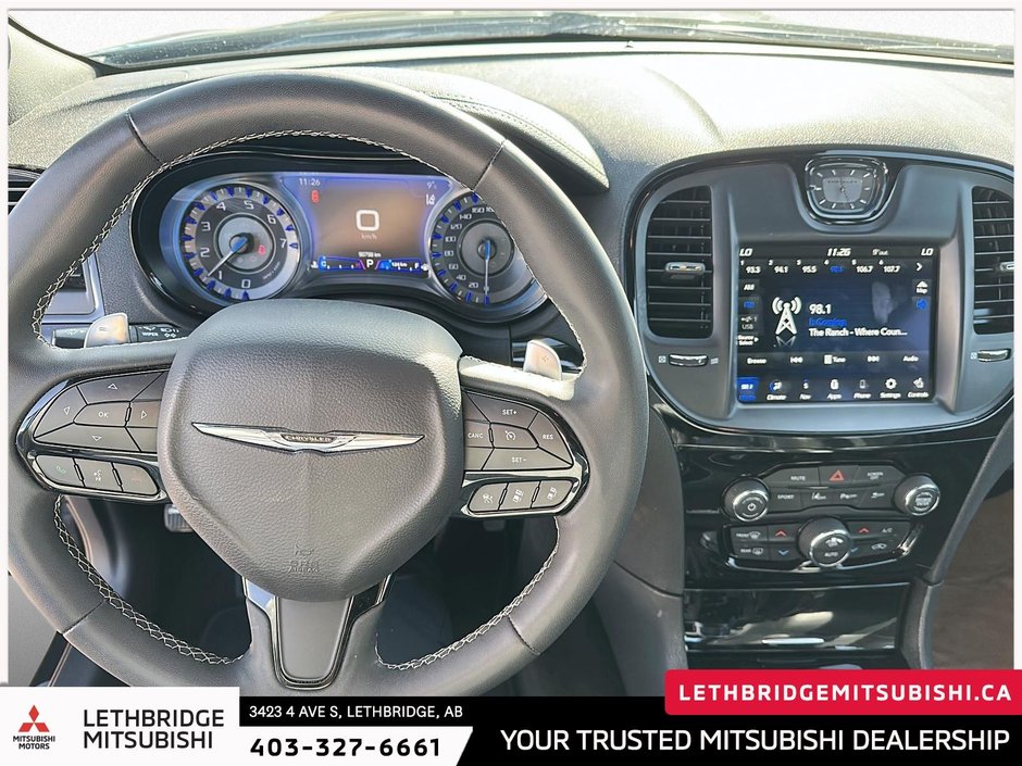 2023 Chrysler 300 S-12