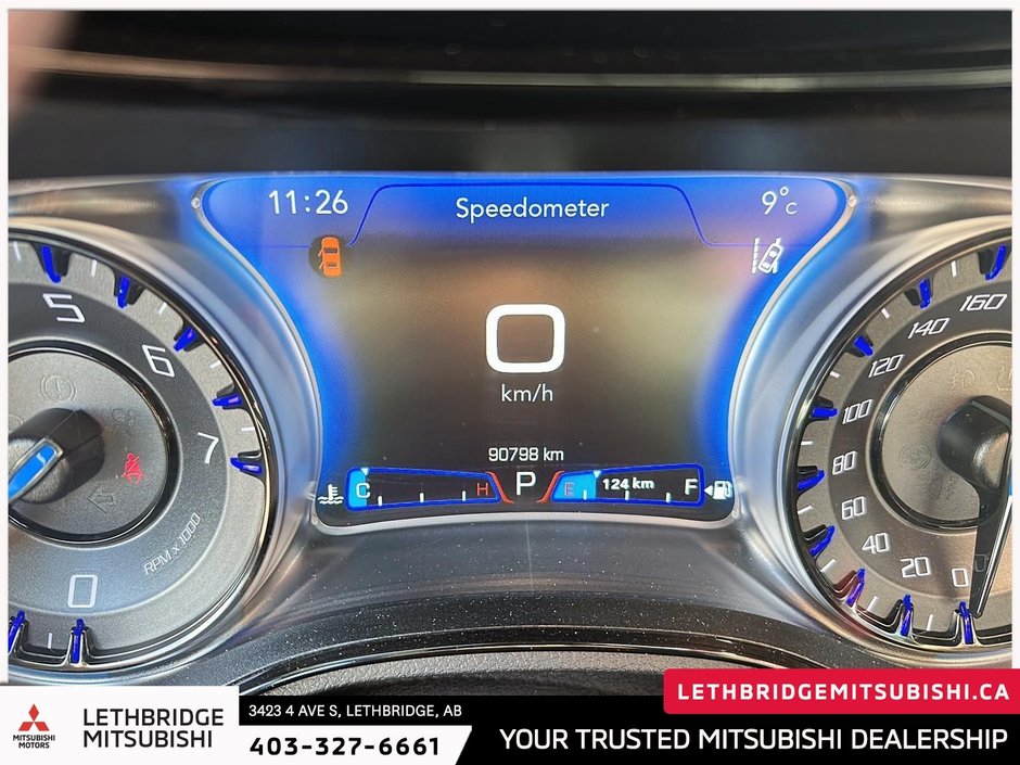 2023 Chrysler 300 S-11