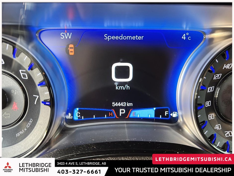 2023 Chrysler 300 Touring-11