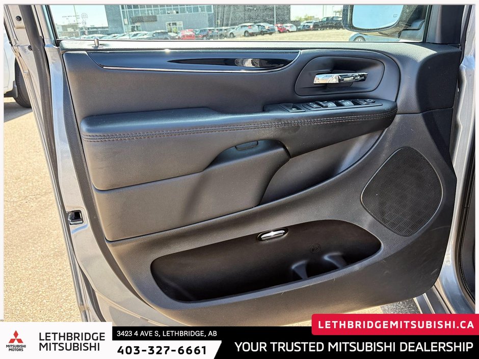2020 Dodge Grand Caravan Premium Plus-12