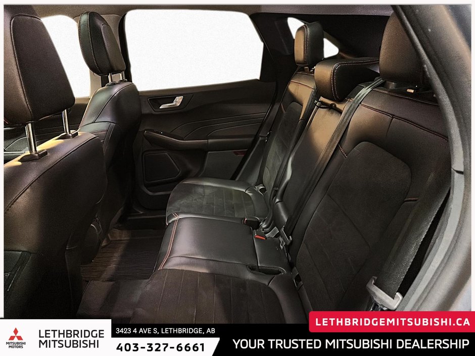 2022 Ford Escape SEL-17