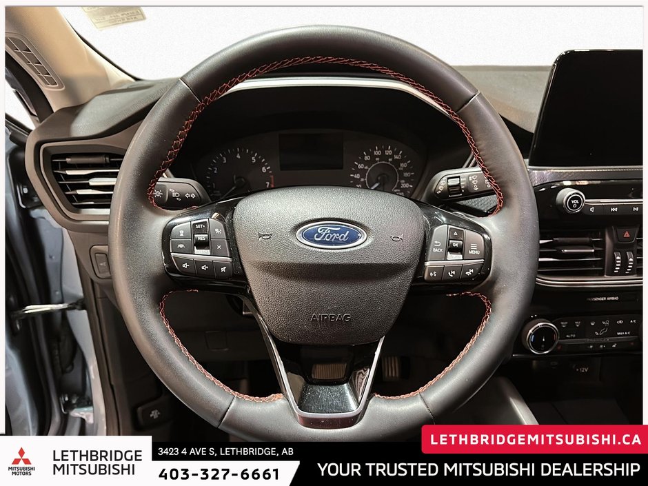 2022 Ford Escape SEL-11