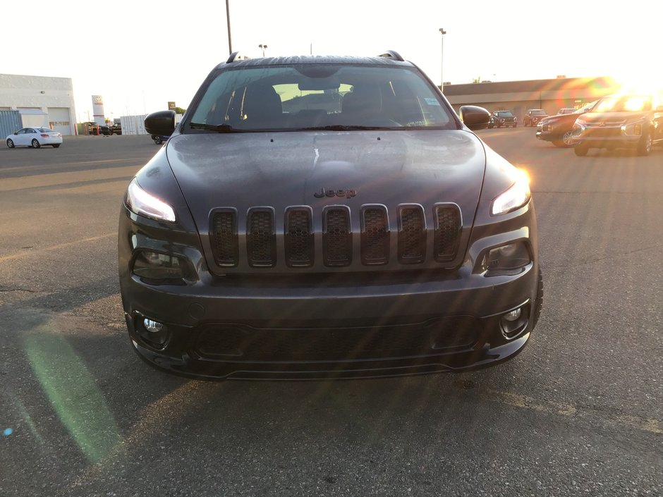 2018 Jeep Cherokee North-10