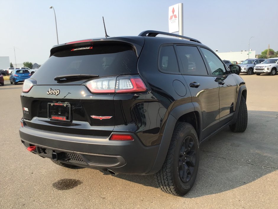 2022 Jeep Cherokee Trailhawk Elite-4