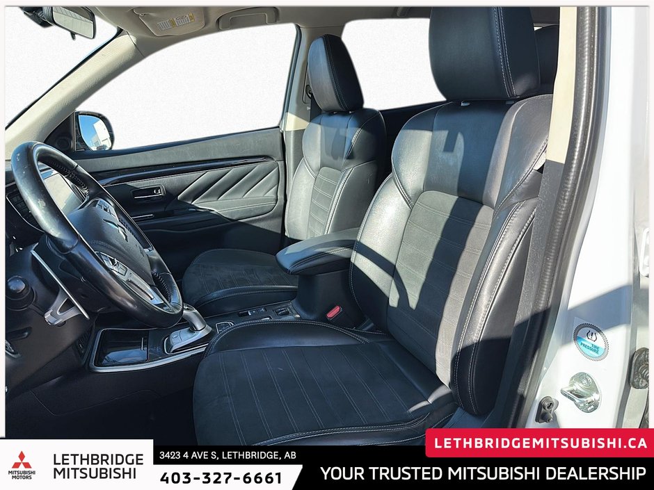 2019 Mitsubishi Outlander PHEV SE-8