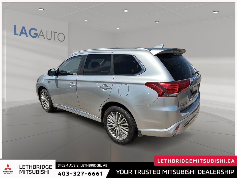 2020 Mitsubishi OUTLANDER PHEV LE-3