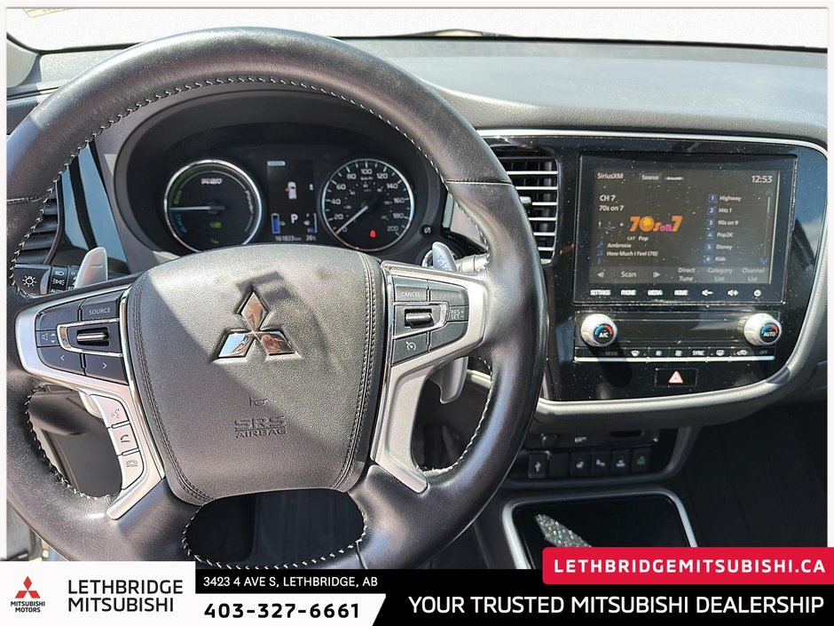 2020 Mitsubishi OUTLANDER PHEV LE-13