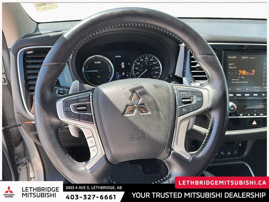 2020 Mitsubishi OUTLANDER PHEV LE-11
