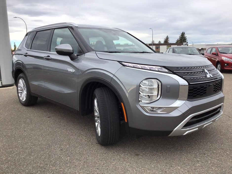 2025 Mitsubishi OUTLANDER PHEV LE 24T604184 Lethbridge Mitsubishi