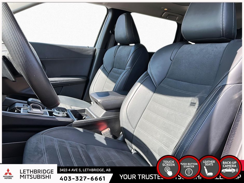 2024 Mitsubishi OUTLANDER PHEV-8
