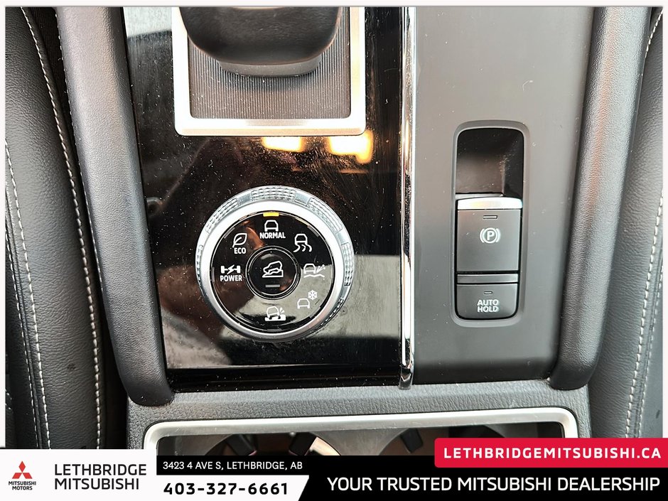 2024 Mitsubishi Outlander Plug-In Hybrid SEL-15