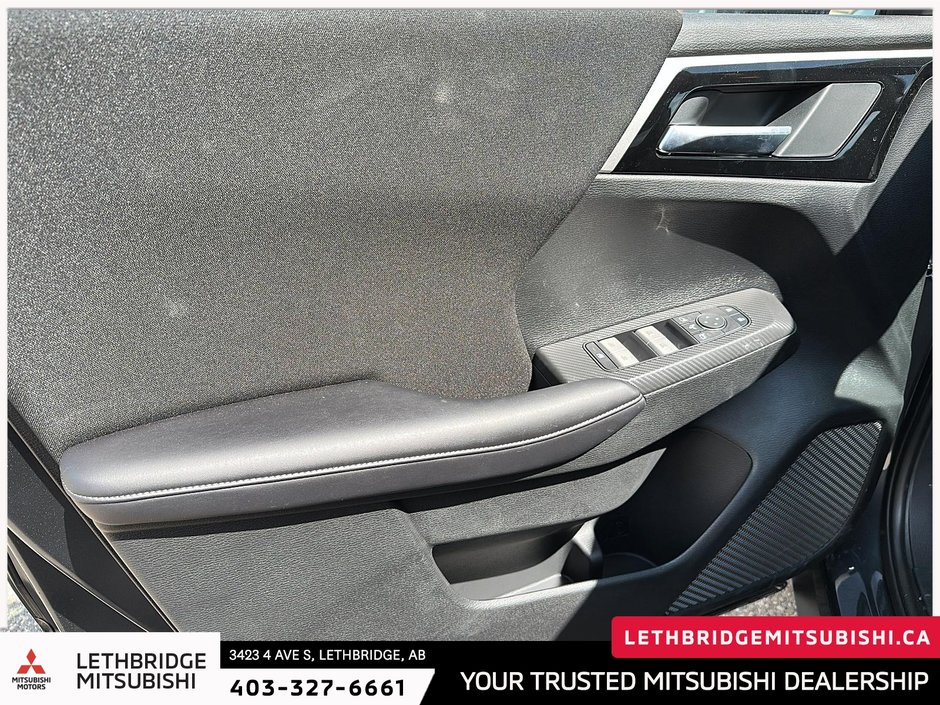 2025 Mitsubishi OUTLANDER PHEV SE S-AWC-10