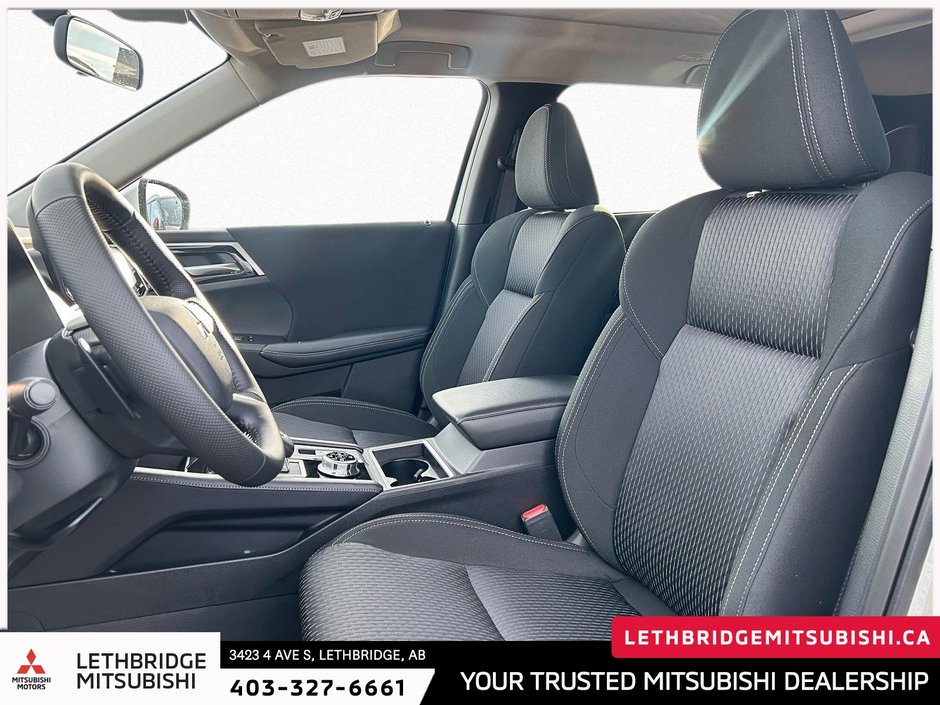 2025 Mitsubishi OUTLANDER PHEV SE S-AWC-7